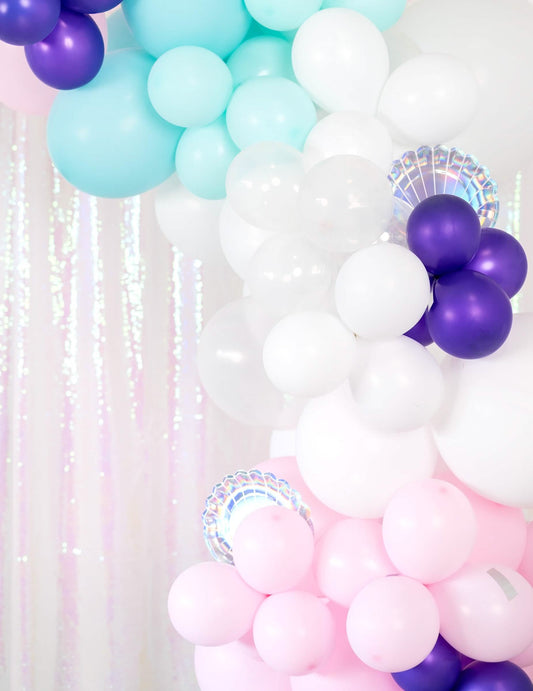 Mise en situation en arche de mini Luftballons latex décoration pour fête