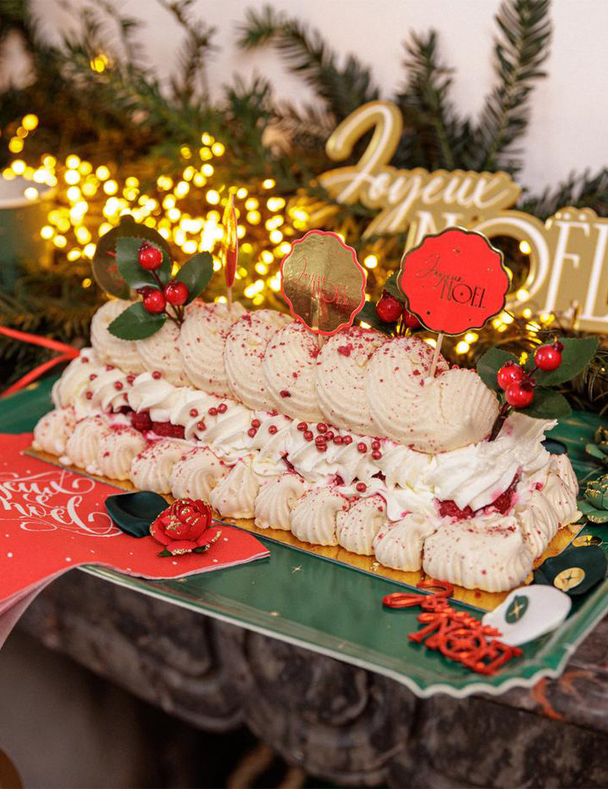 12 Dekopicker Frohe Weihnachten Rot und Gold 9 cm
