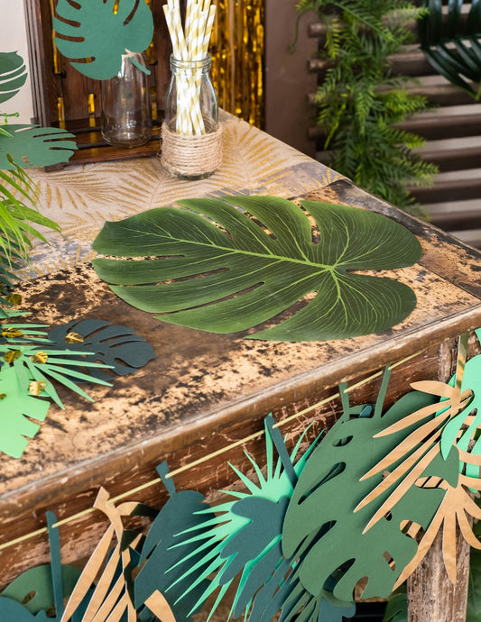Mise en situation des feuilles de Monstera pour décoration