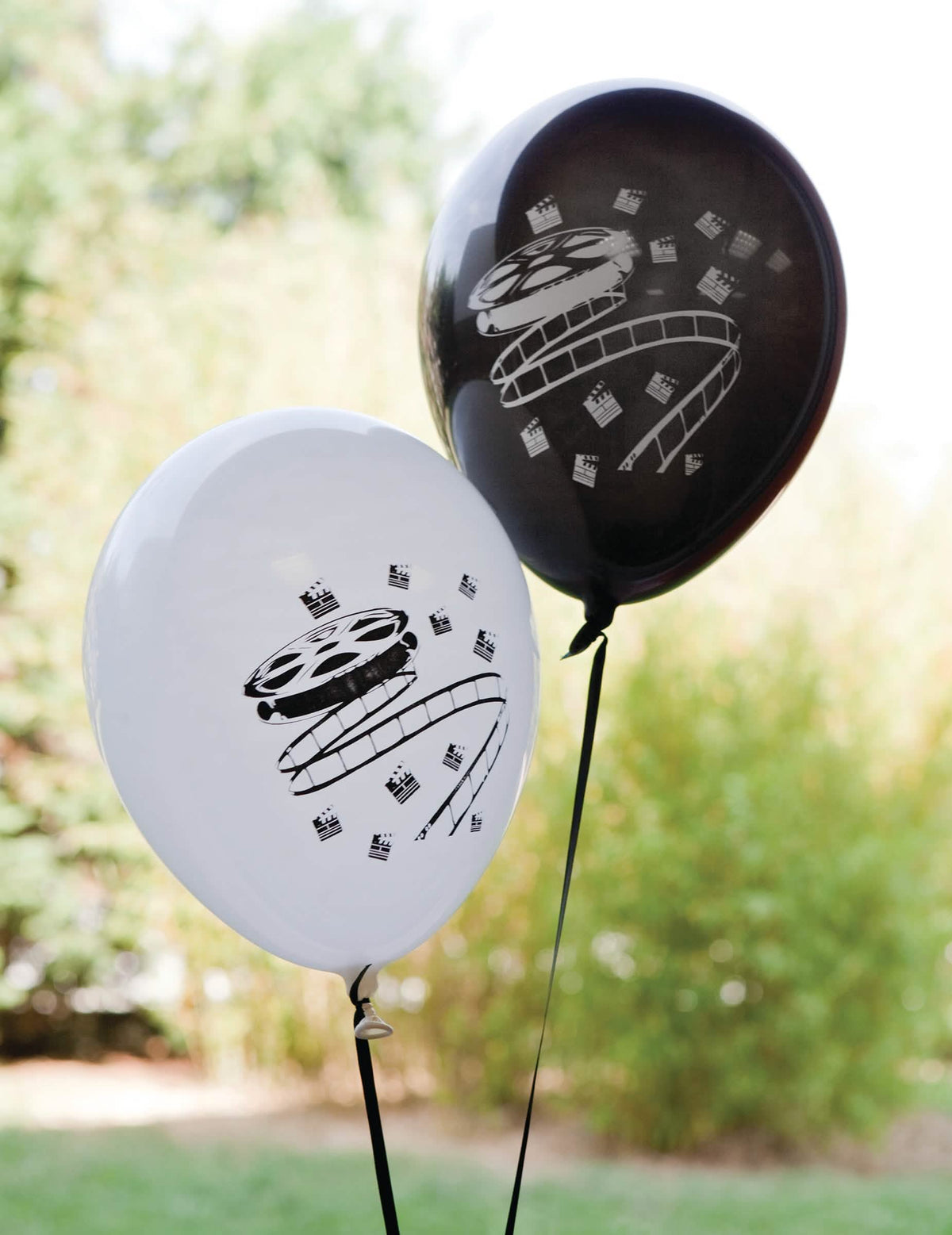 Gros plan sur les motifs des ballons en latex cinéma