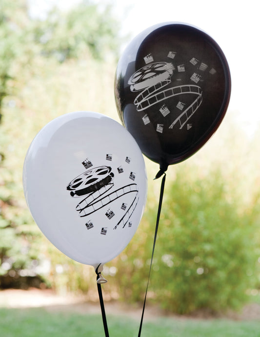 Gros plan sur les motifs des ballons en latex cinéma
