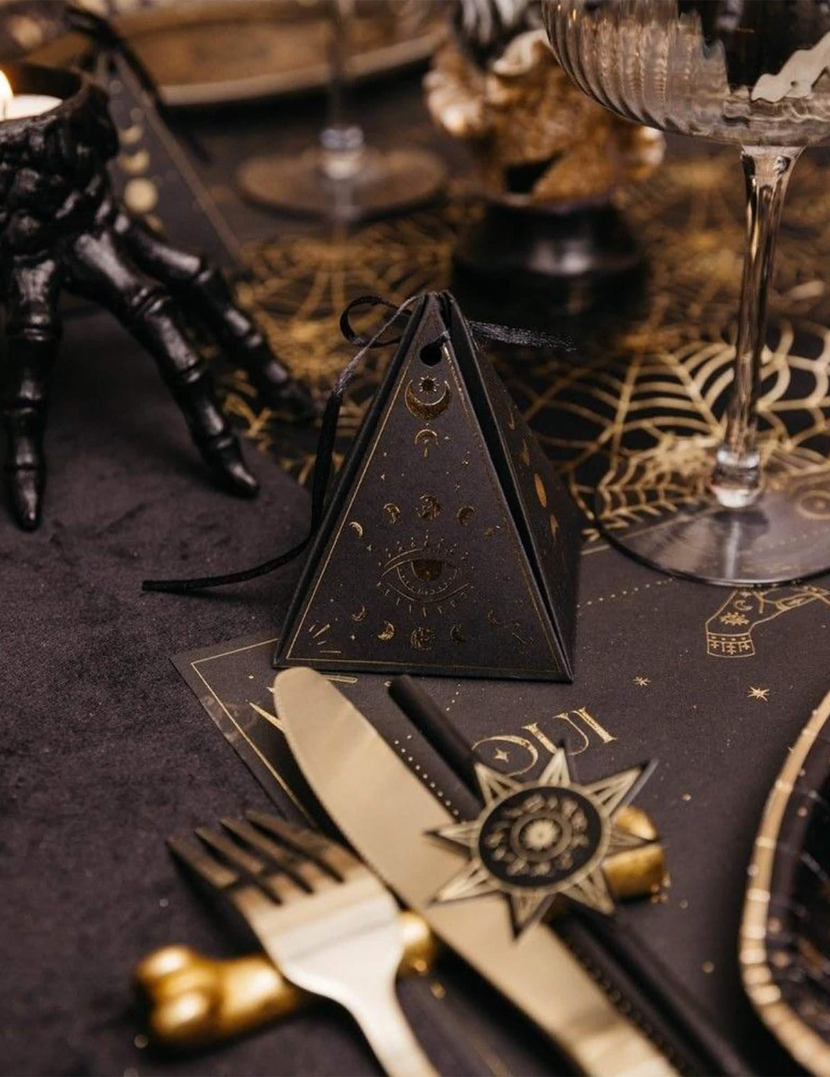 8 Papier-Schalen Cosmic Spirit, schwarz-gold, 8,5 × 6,7 cm
