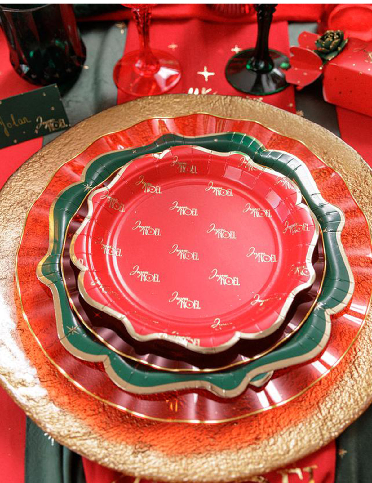 8 kleine Teller Frohe Weihnachten Zeitlos Rot und Gold 18 cm