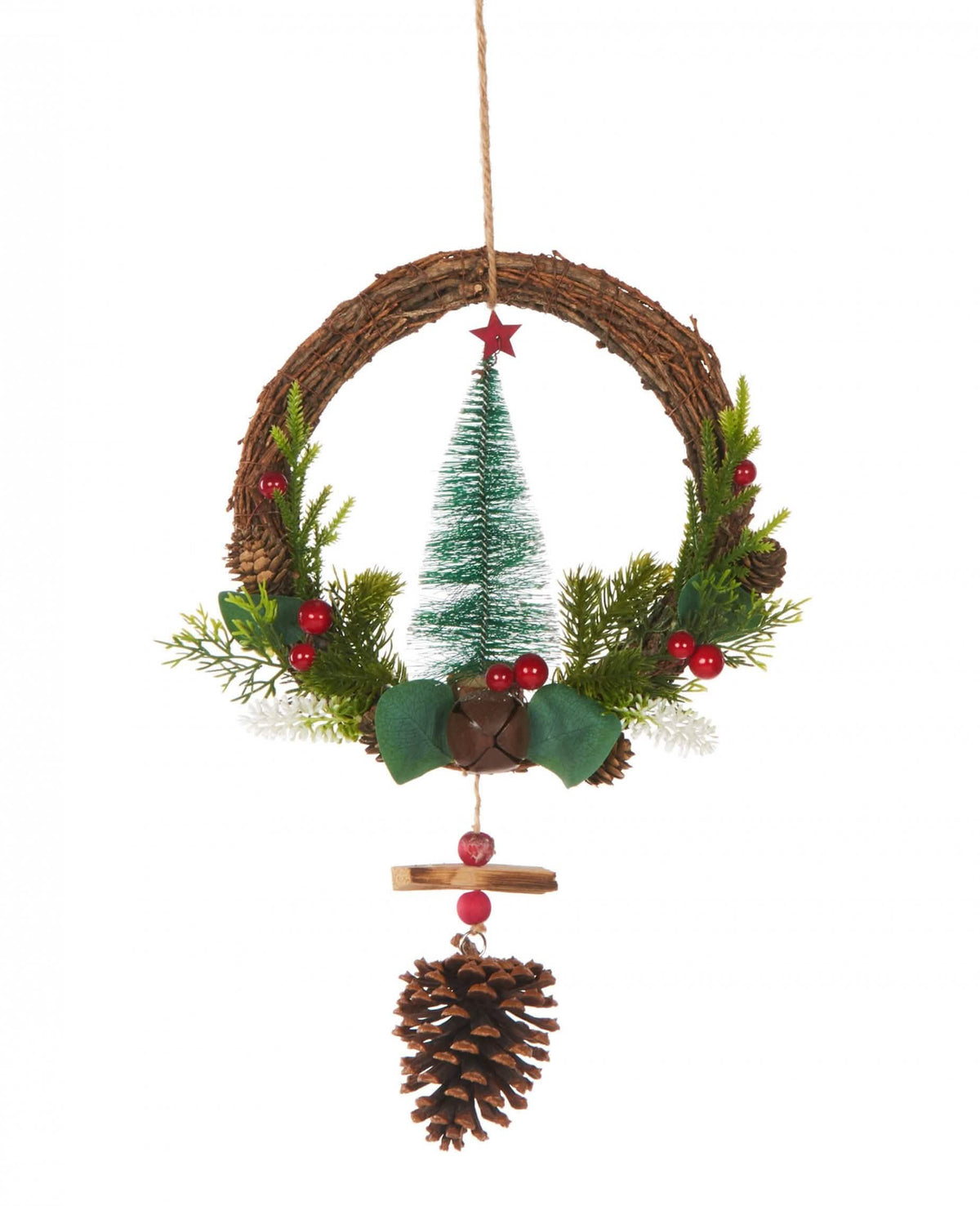 Hängender Kranz mit traditionellem Weihnachtsbaum und Tannenzapfen für Weihnachtsdekoration Grün Braun und Rot