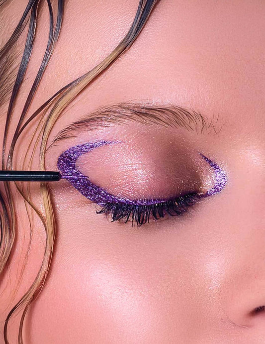 Si si la pailletteâ„¢ Eyeliner mit lila Glitzer
