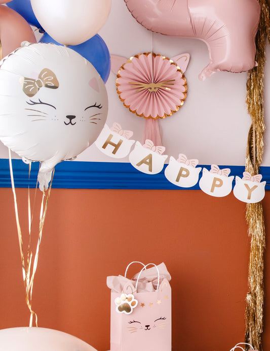 Détail du mot HAPPY de la guirlande happy birthday chatons pour enfant