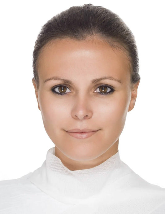 Gros plan sur le visage du kit maquillage momie pour adulte