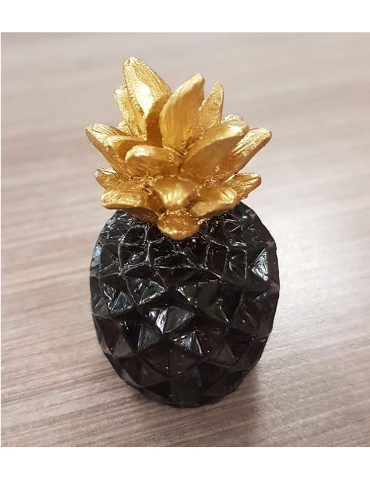 Marque place en résine ananas chic pour fête tropicale noir et doré