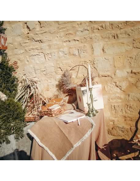 Mise en situation de la nappe en gaze de coton style bohème