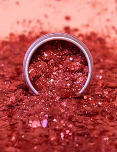 Rotes Glitzer-Make-up