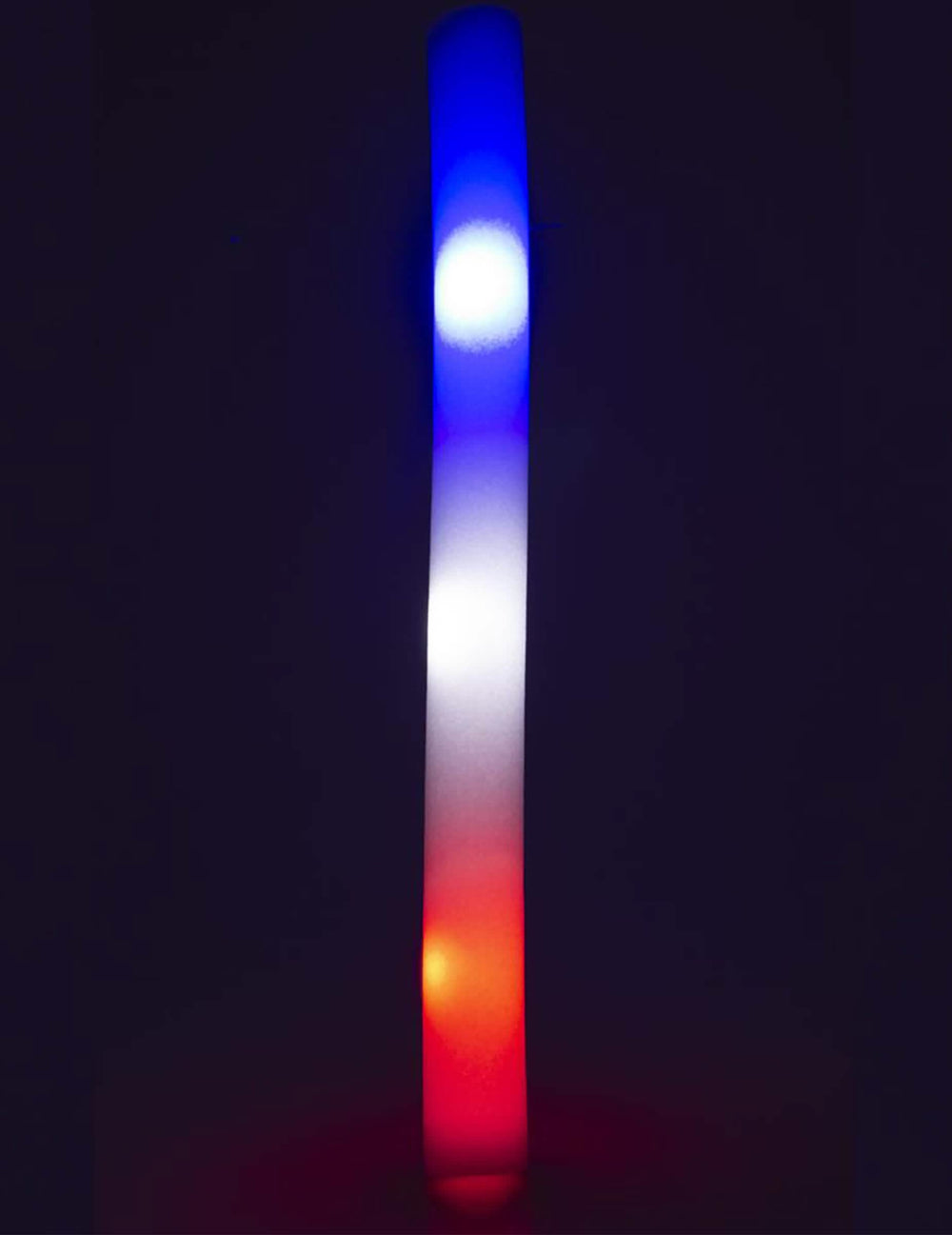 Effet lumineux dans le noir du bâton lumineux LED en mousse France
