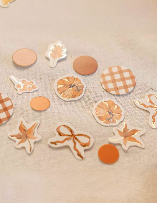 100 Papierkonfetti im Cottage-Living-Stil, in Creme, Terrakotta und Gold, Ø 3 cm