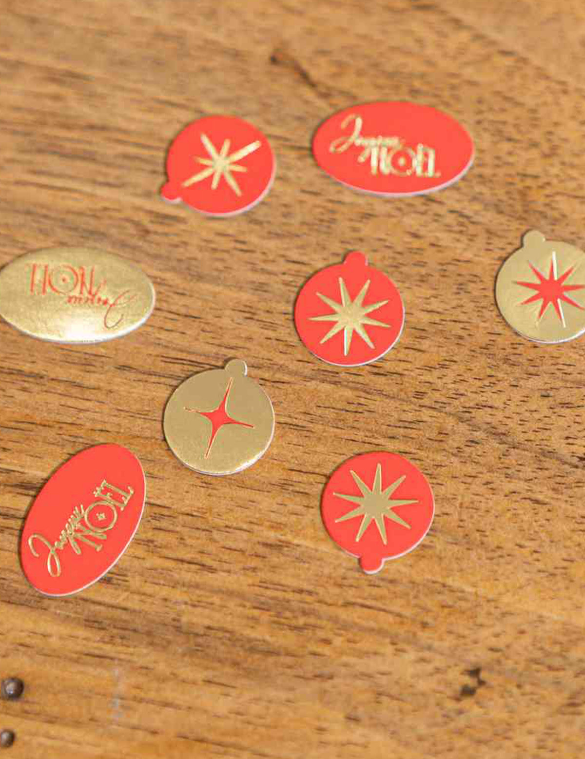 100 Tischkonfetti Frohe Weihnachten zeitlos Rot & Gold 1-2 cm