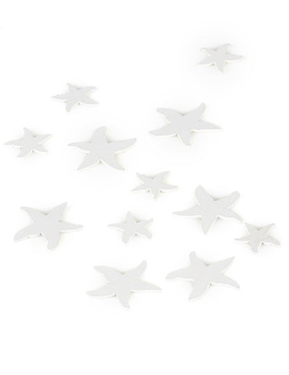Vue d'ensemble des confettis en bois étoiles de mer thème marin