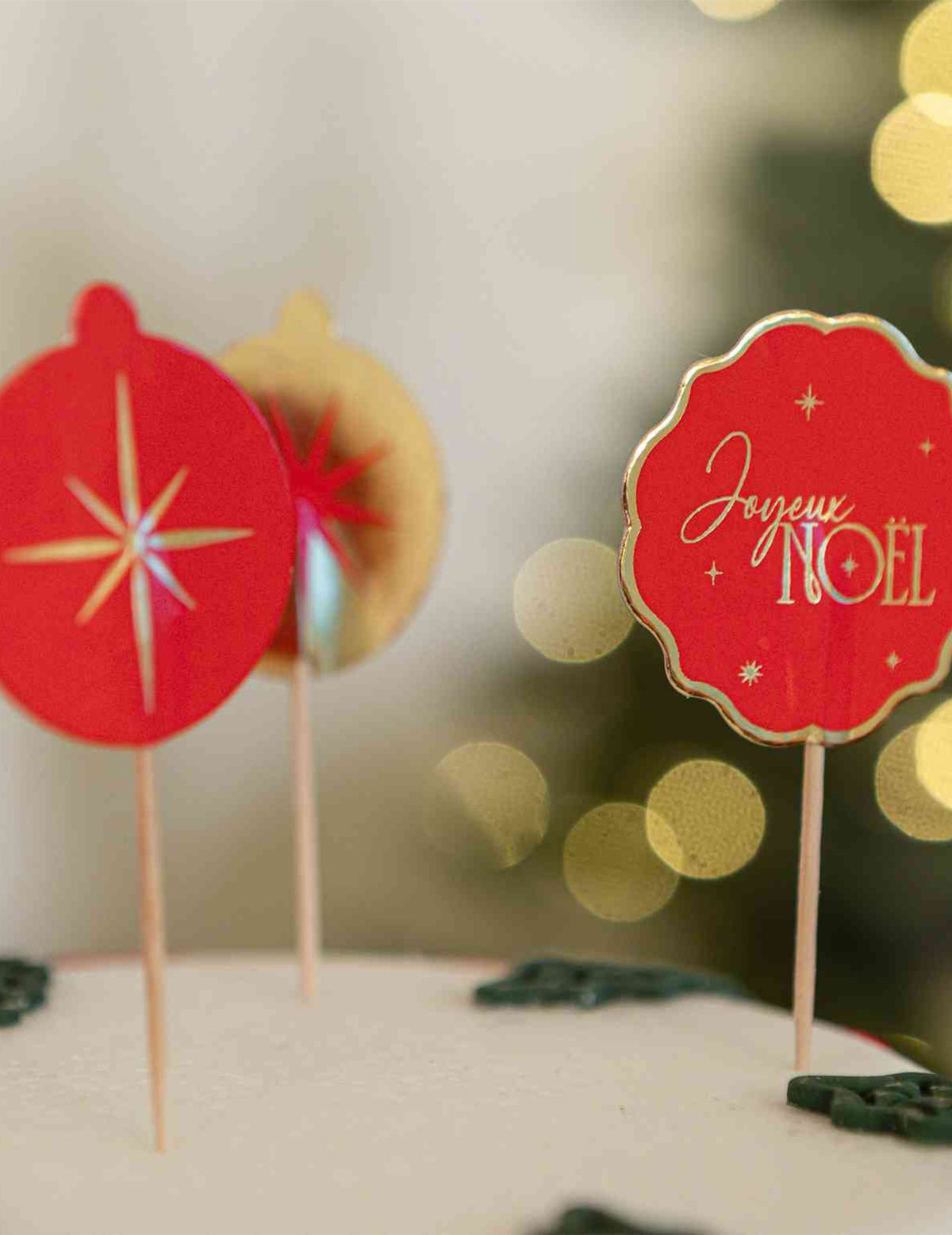 12 Dekopicker Frohe Weihnachten Rot und Gold 9 cm