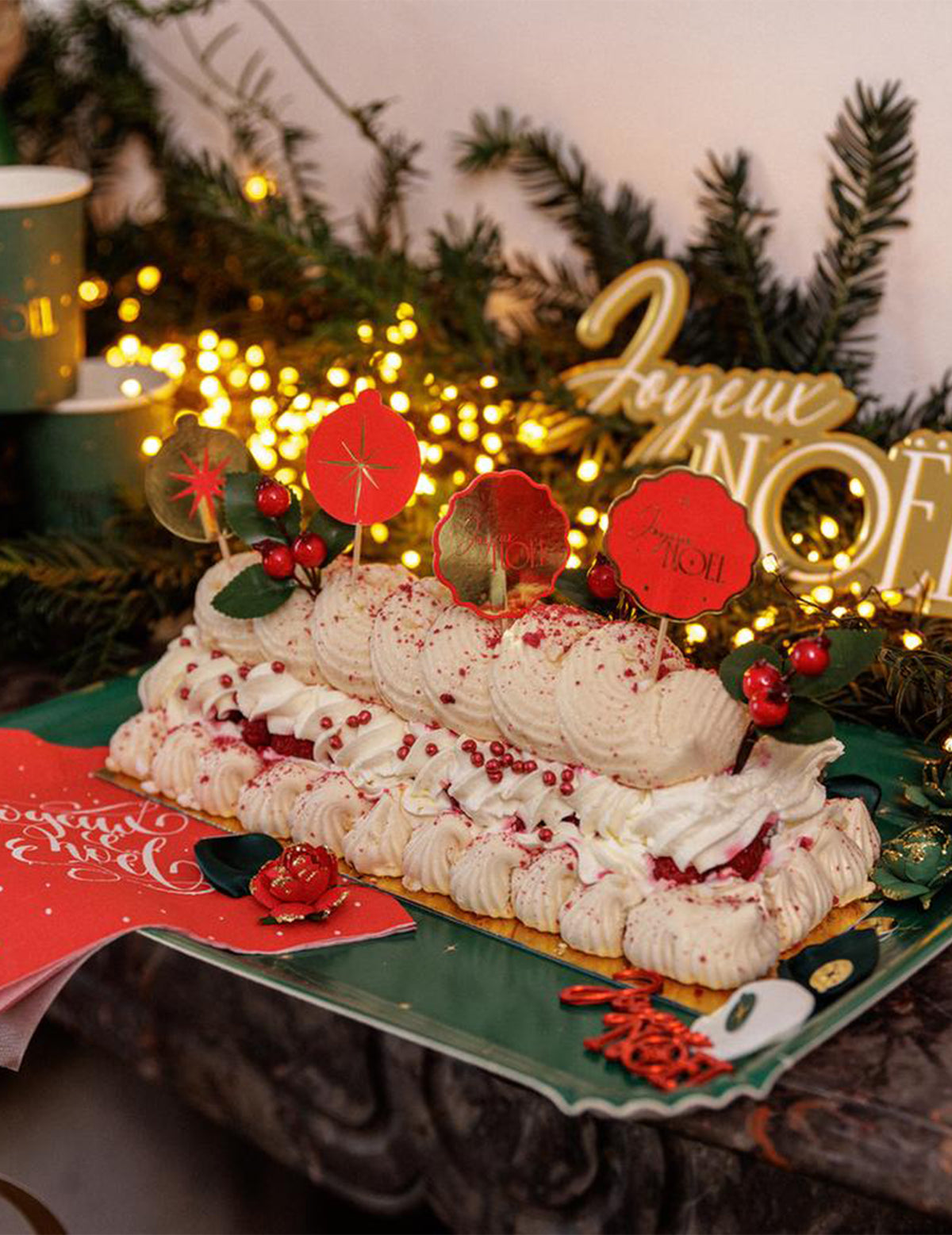 12 Dekopicker Frohe Weihnachten Rot und Gold 9 cm