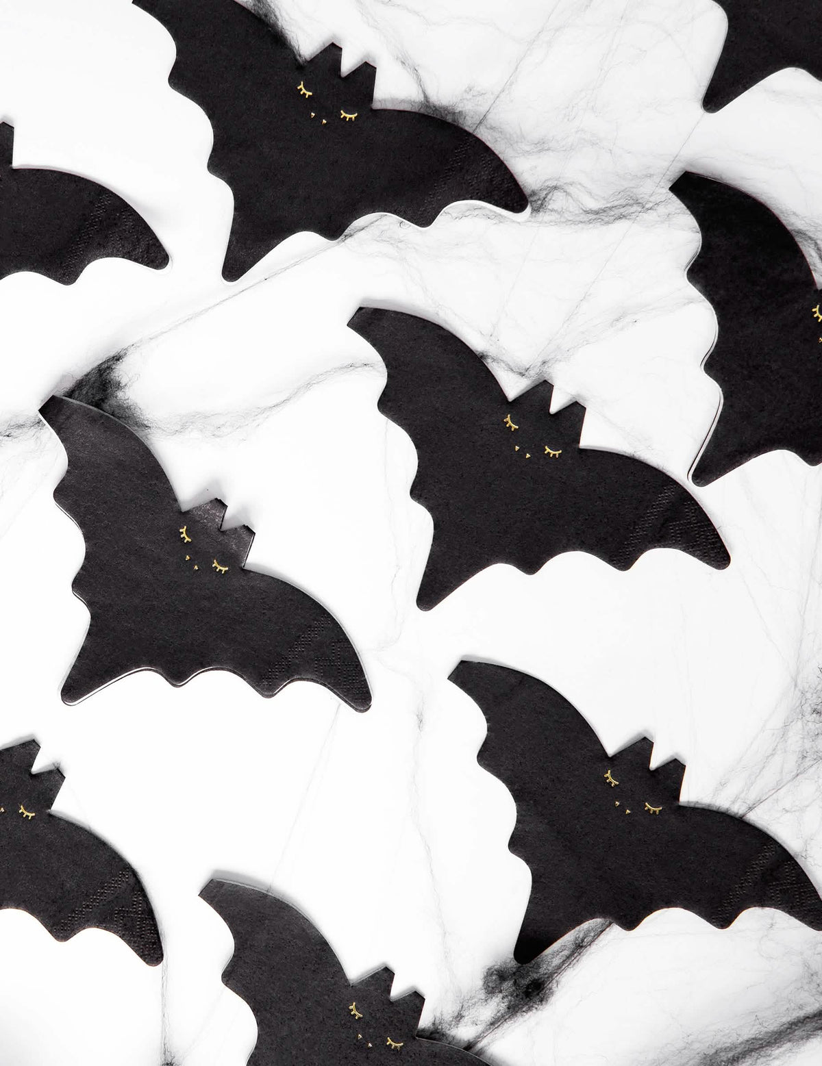 Vue d'ensemble de plusieurs serviettes en papier chauve-souris pour Halloween