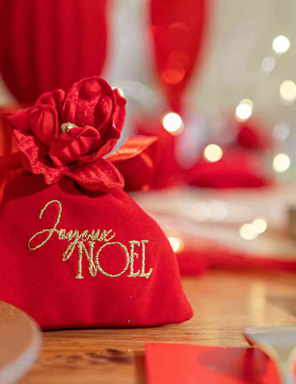 4 Geschenksäckchen Frohe Weihnachten Samt Rot & Gold 9,5 x 11,5 cm
