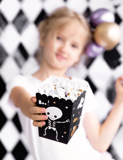 Mise en situation de la boîte à popcorn Halloween Boo !