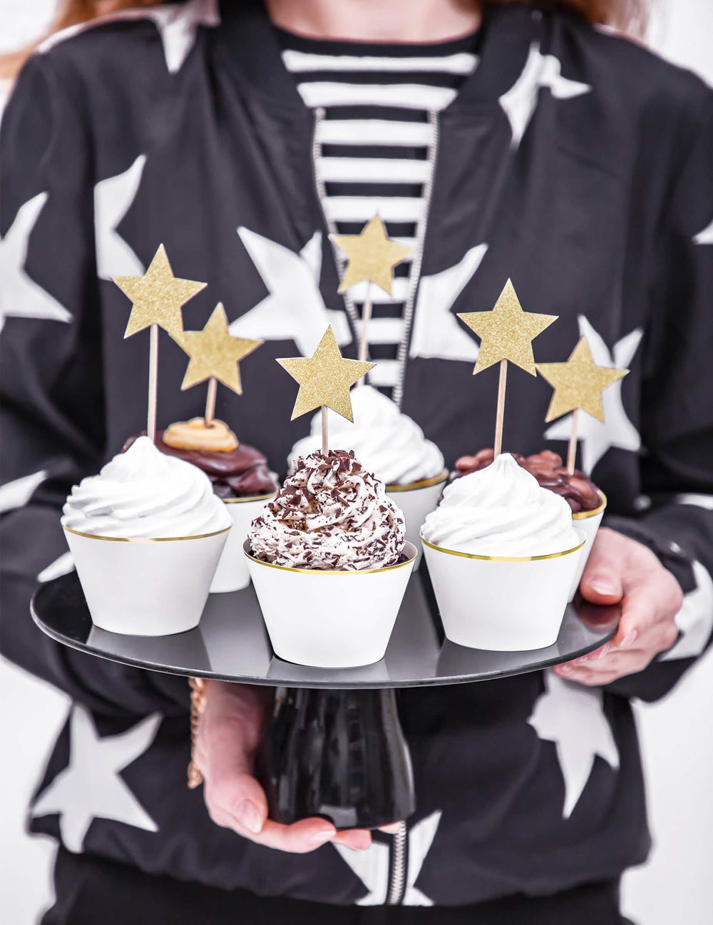 Mise en situation des habillages à cupcakes en papier pour mariage