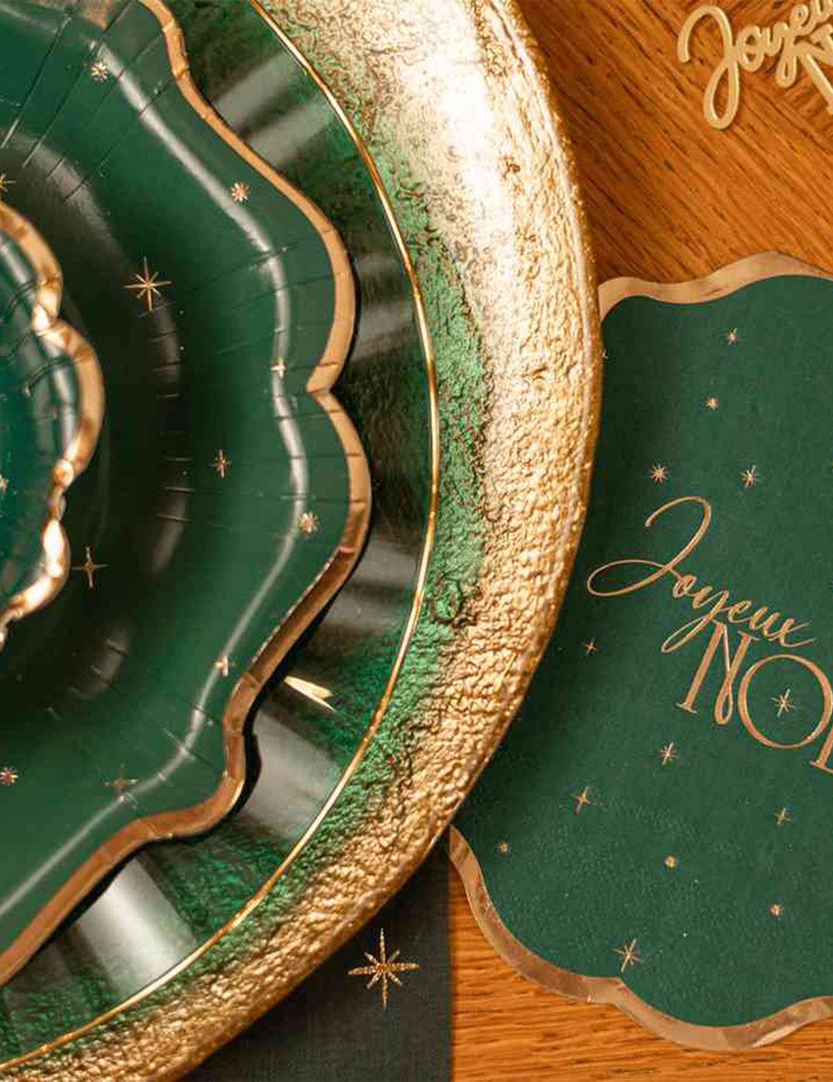 8 Weihnachtsschalen zeitlos dunkelgrün-gold 13,5 cm