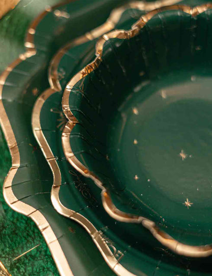 8 Weihnachtsschalen zeitlos dunkelgrün-gold 13,5 cm