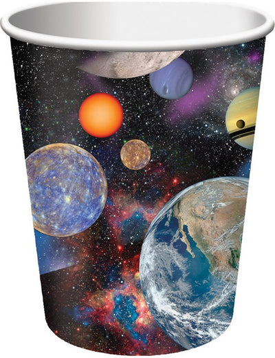 Pappbecher zum Weltraumgeburtstag mit bunten Planeten- und Galaxienmotiven