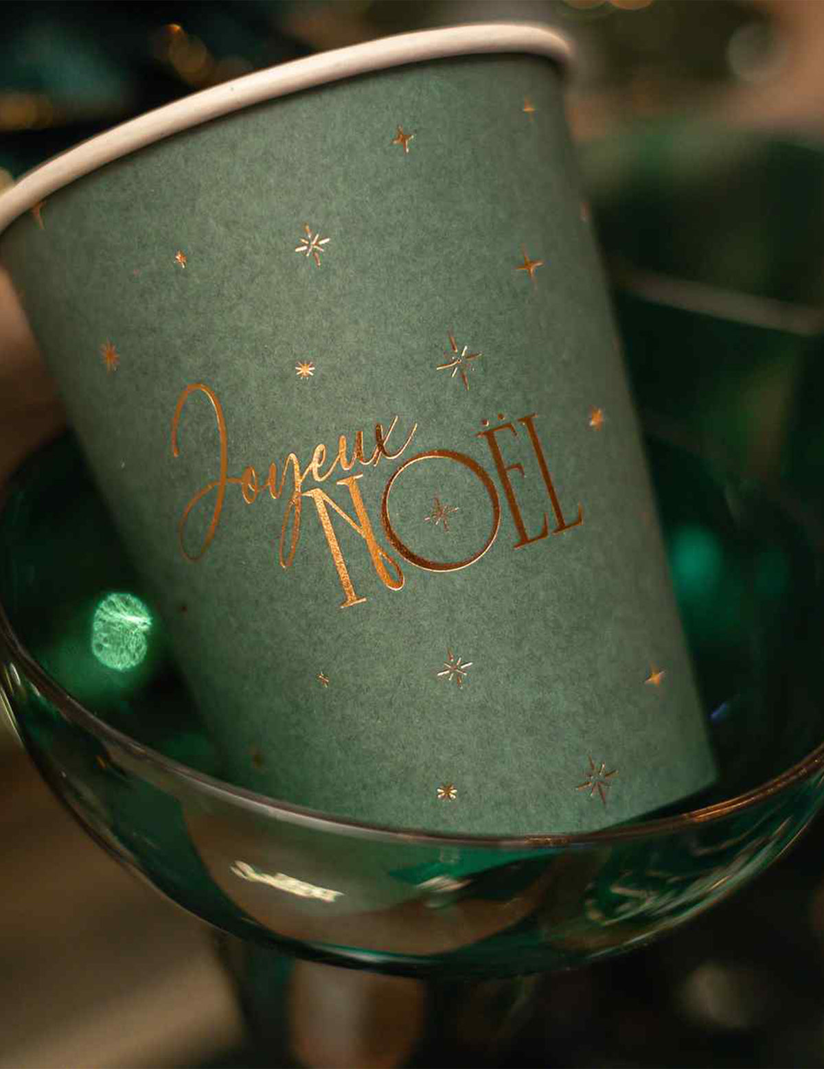 8 Becher Frohe Weihnachten in British Green und Gold 25,5 cl