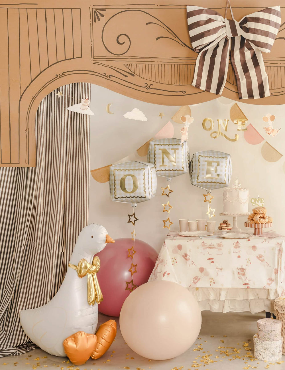 Mise en situation dans une décoration d'anniversaire du ballon aluminium oie