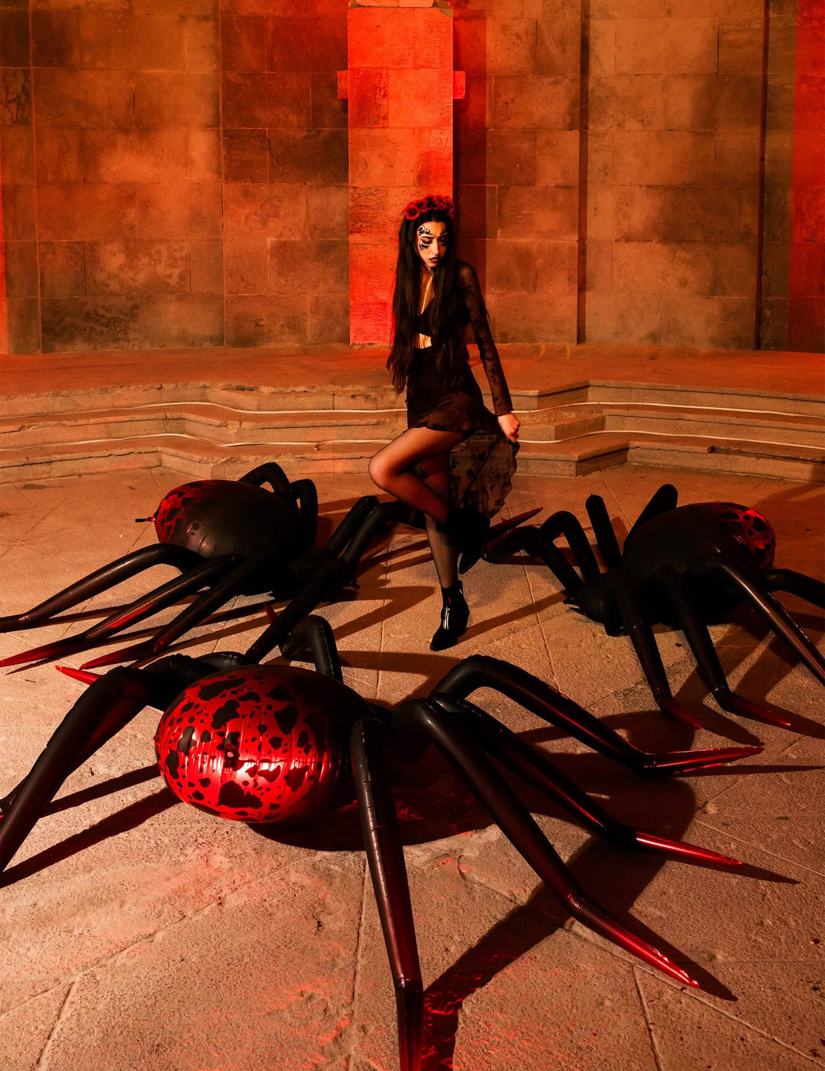 Gigantischer XXL Spinnen-Folienballon in Schwarz-Rot - 275 x 152 cm