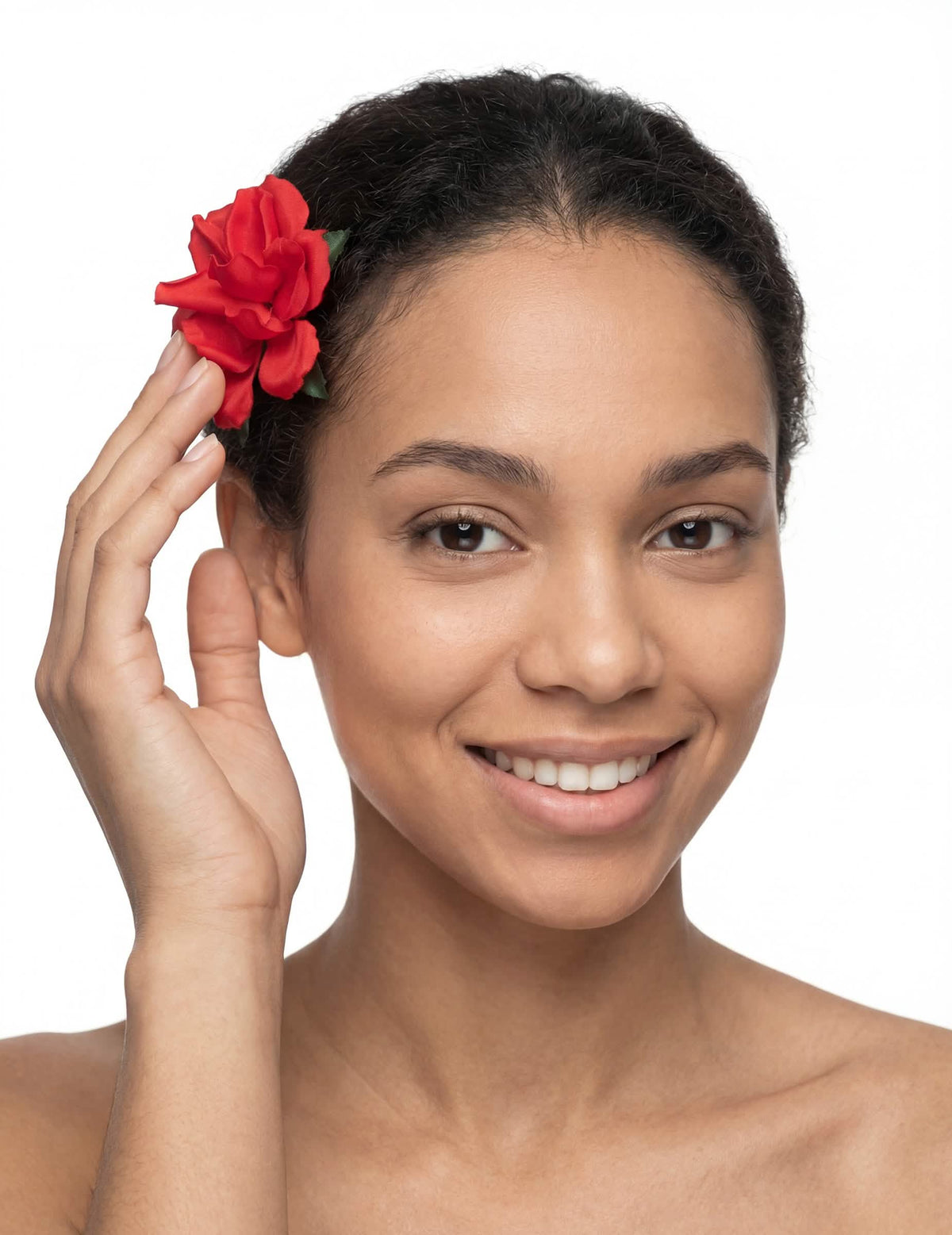 Nahaufnahme des getragenen Looks der rotrosa Haarspange für Erwachsene