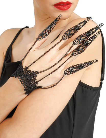 Schwarzer Hand- und Fingerschmuck mit Spitzenmuster