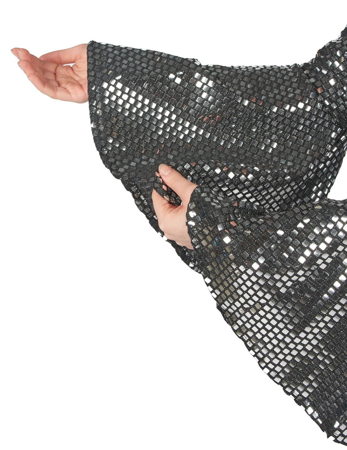 Détail du tissu à sequins de la combinaison disco pour femme