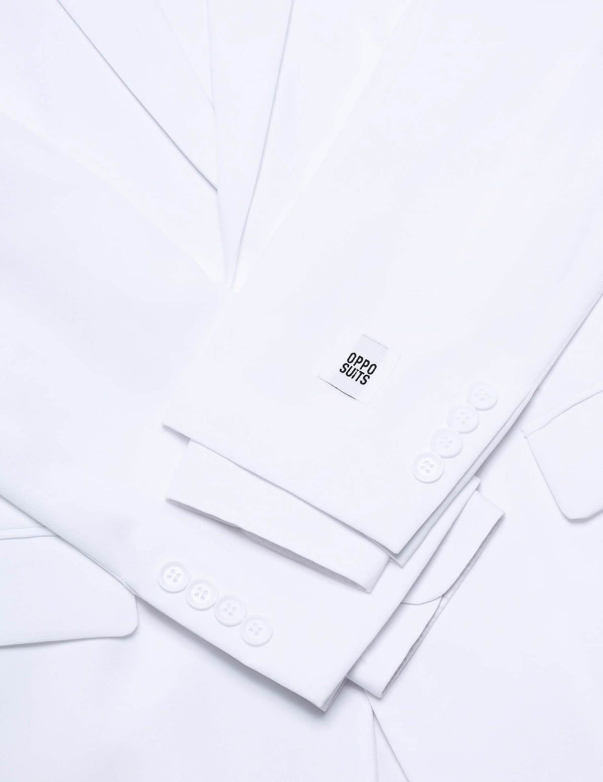 Detail der Ärmel und Knöpfe des Kostüms Mr. Weiß Opposuits
