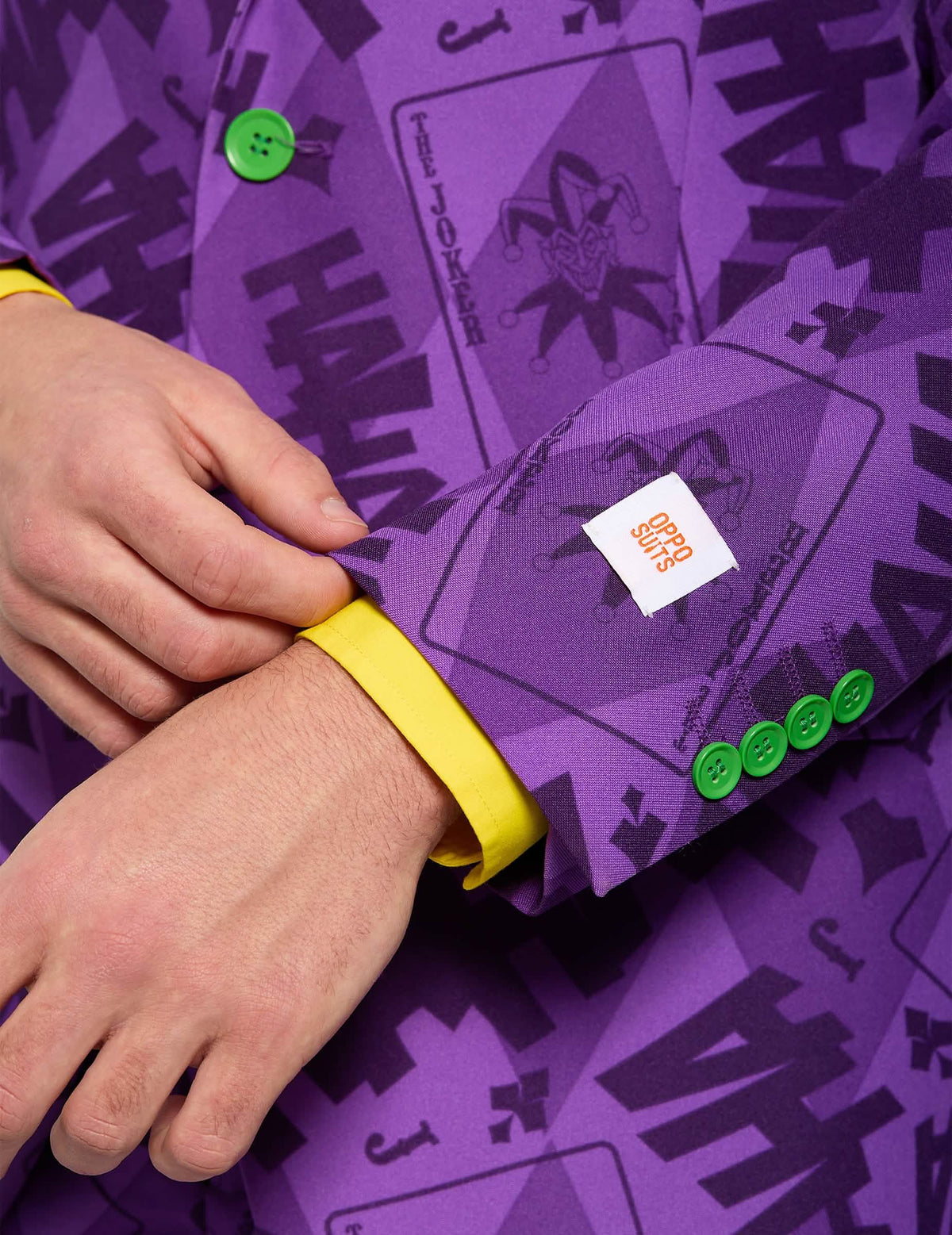 Détail des boutons verts de la manche du costume Mr. Joker™ pour homme