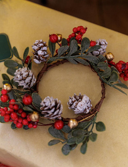 Dekorationskranz mit Blättern Beeren und Zapfen grün-rot-gold 15 cm