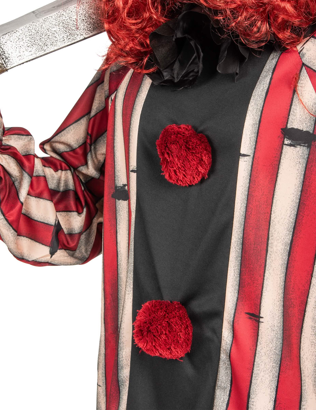 Détail des pompons rouges sur le torse du déguisement de clown démoniaque luxe