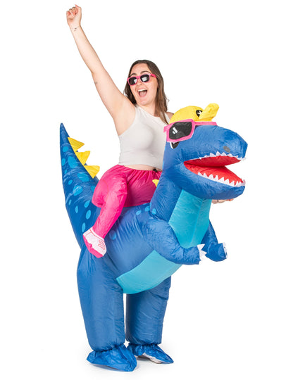 Vue de face du déguisement gonflable à dos de dinosaure pour adulte