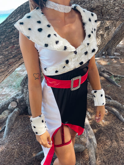 Détail du col dalmatien et de la ceinture du déguisement luxe diva d'enfer sexy