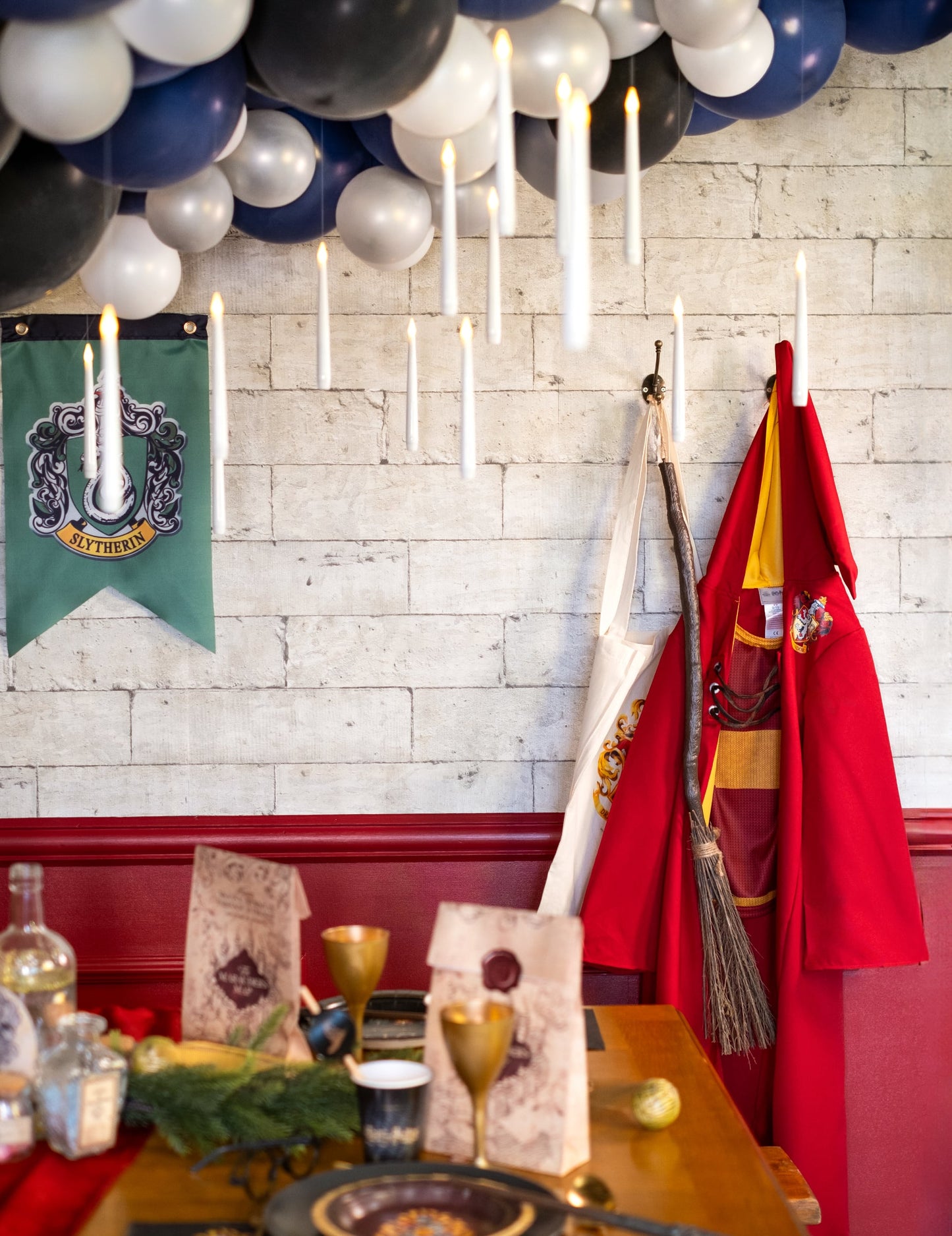 Mise en situation du déguisement Quidditch Harry Potter™ enfant