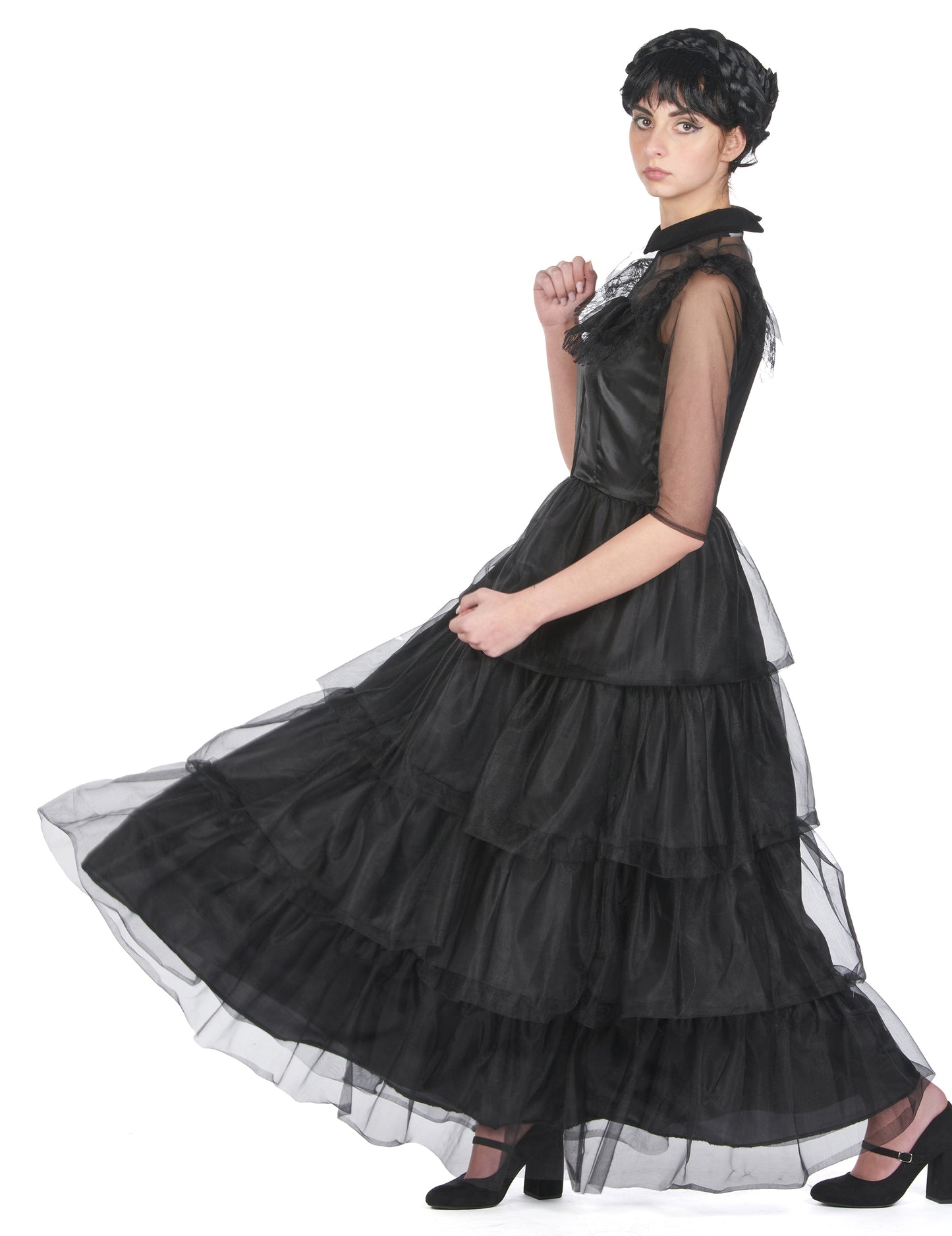 Ampleur de la jupe à volants du déguisement robe de bal gothique