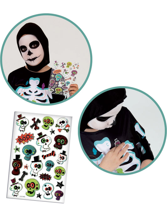 Details und Verwendung der Aufkleber des Skelettkostüms mit Stickerbogen