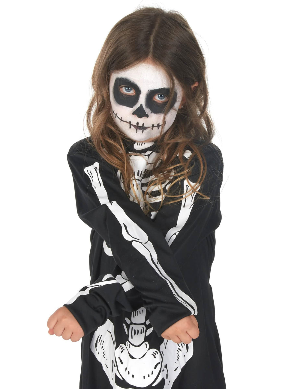 Detail der gekreuzten Arme des Halloween-Skelettkostüms für Mädchen