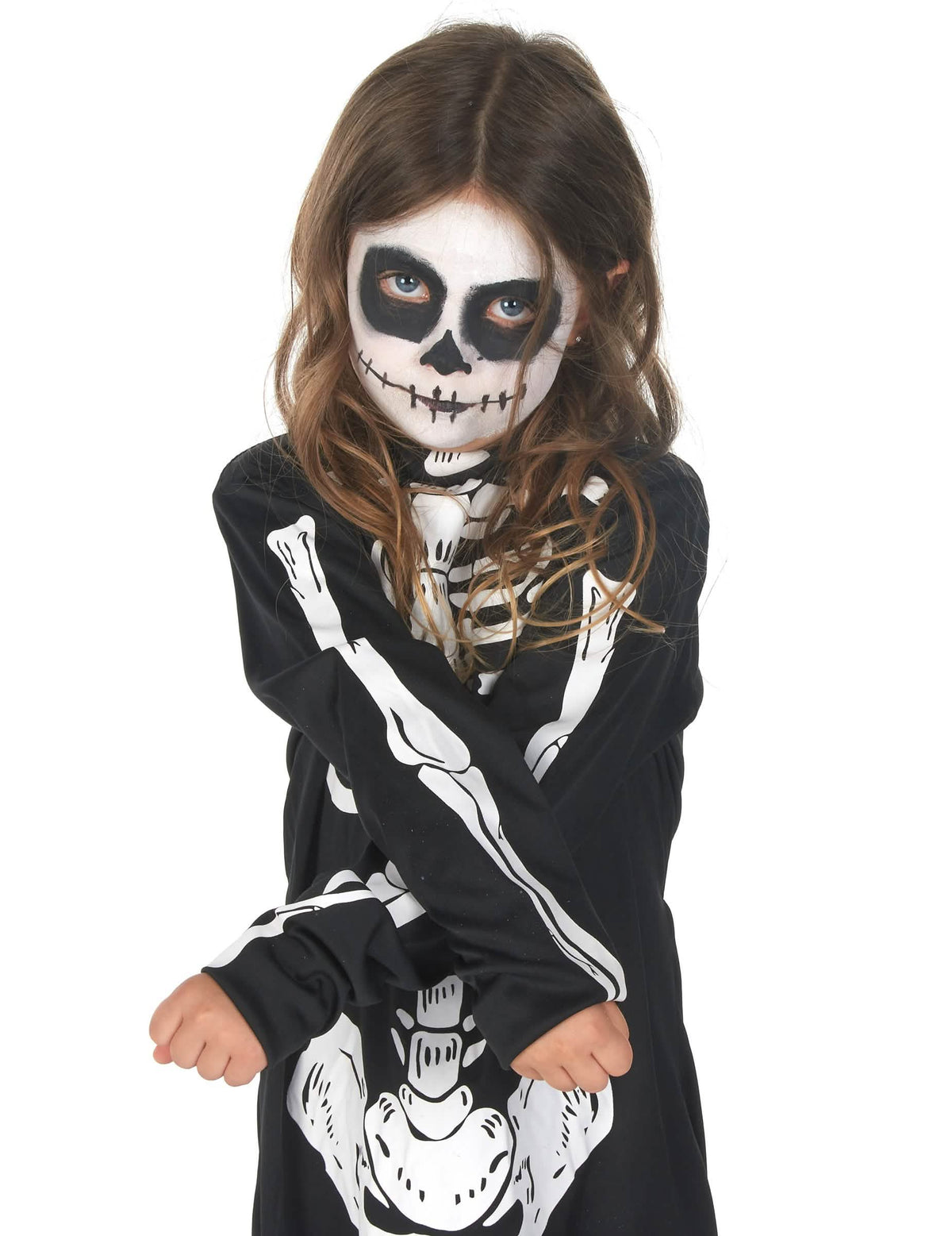 Detail der gekreuzten Arme des Halloween-Skelettkostüms für Mädchen
