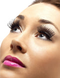 Falsche Wimpern für Kostüme