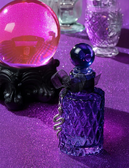 Phiole in Violett mit detailreicher Schlange - 12,5 cm groß