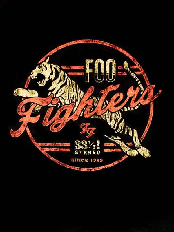 Nahaufnahme des Aufdrucks des T-Shirts Foo Fighters Tiger