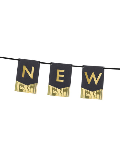 Détail des fanions avec les lettres NEW de la guirlande à fanions Happy New Year