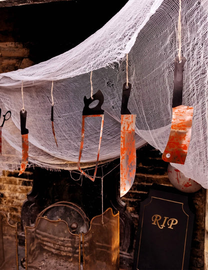 Halloween-Girlande mit 12 blutverschmierten Werkzeugen 3 m