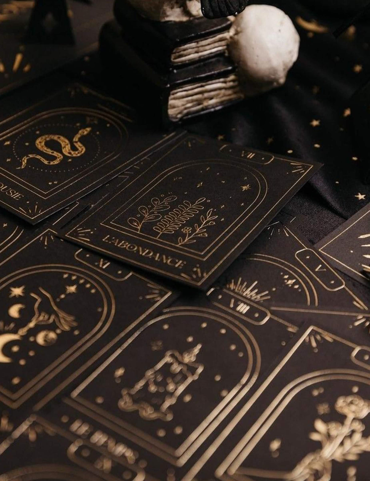 Wahrsage-Kartenset Cosmic Spirit, 20 Karten, Schwarz & Gold, 8 x 11 cm